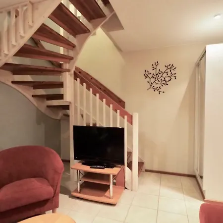 Levillas Skimbaajankuja 2-4 公寓 *